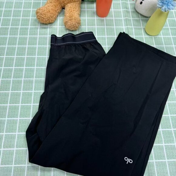 Brand New ALO Yoga Women's Suit Up Trouser (Regular) ๐๐ - Picture 4 of 6